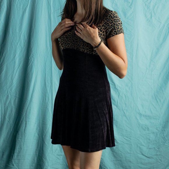 ULTIMATE BLUES | Vintage 1980s Leopard Print Dress - Picture 3 of 3